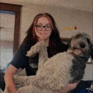 Meet your Posher, Hannah